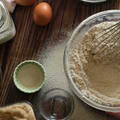 What are the benefits of using natural sweeteners in baking?